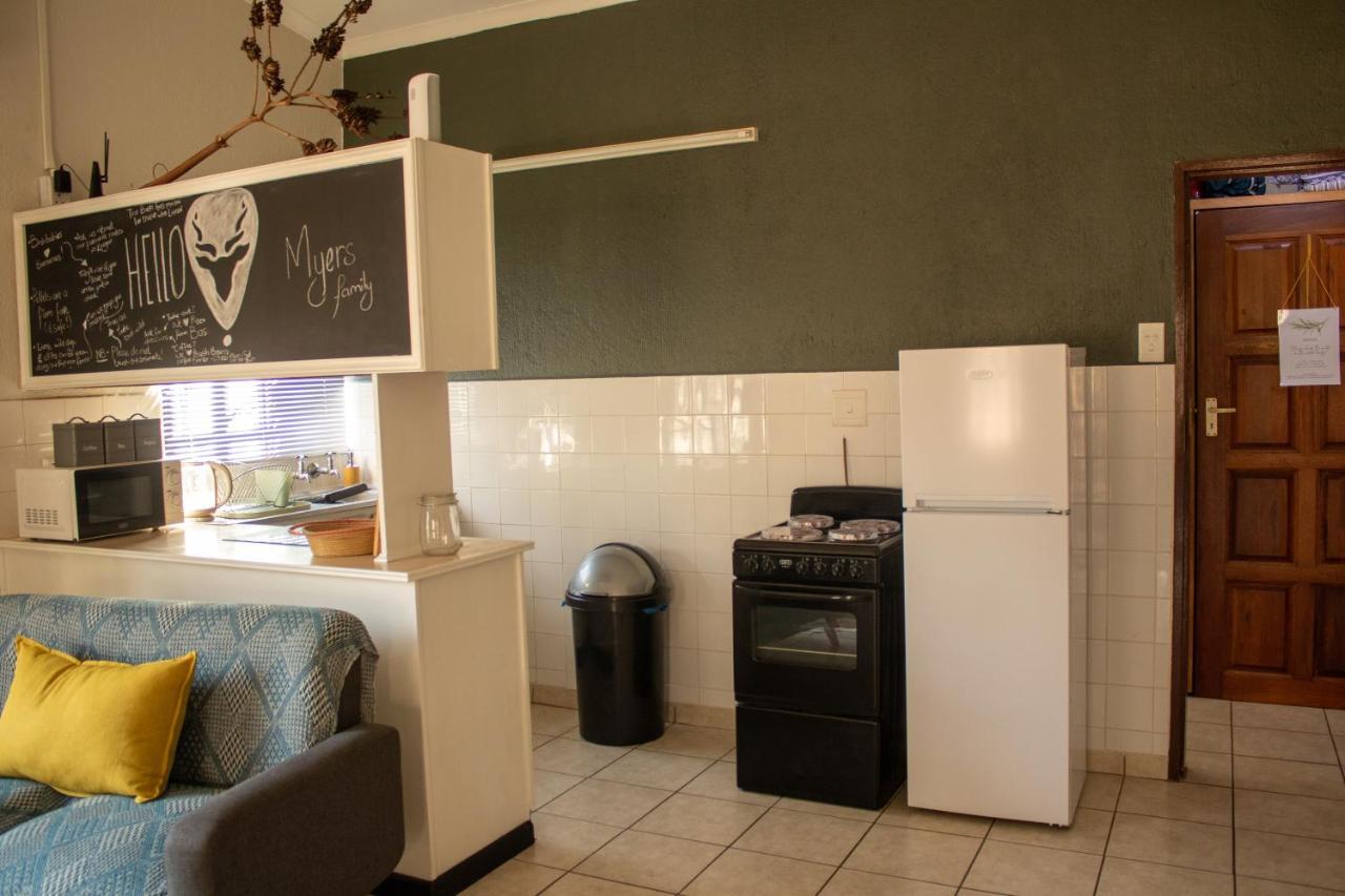 Hello Kruger Hideaway Cottage & Skilpad Studio Marloth Park Ngoại thất bức ảnh